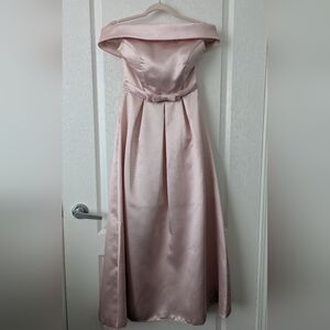 Elegant Off-Shoulder Pink Gown
